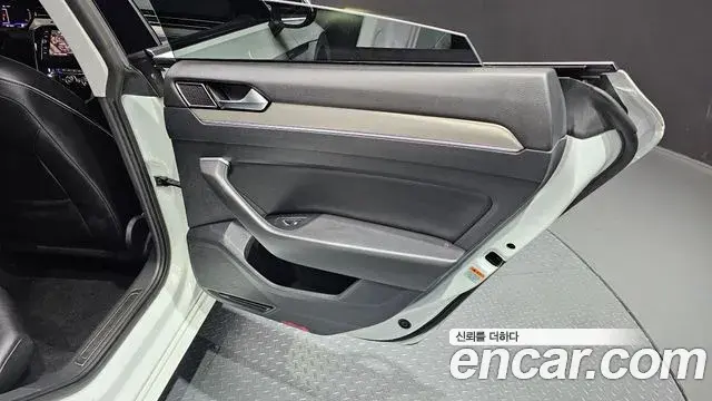 Volkswagen Arteon 2020 — Photo 31/32