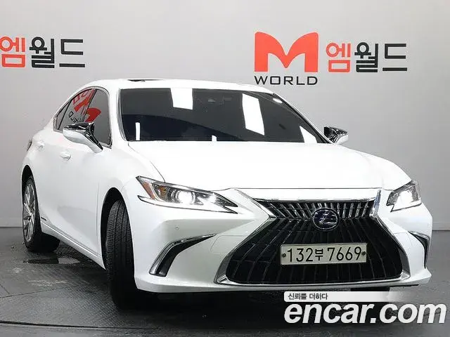 Lexus ES300h 2022 — Şəkil 8/20