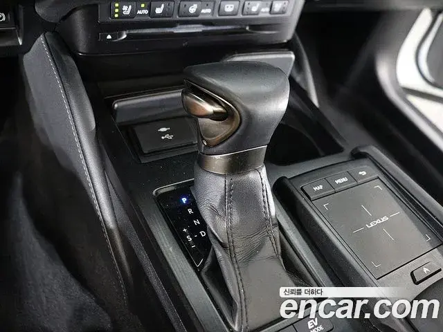 Lexus ES300h 2022 — Şəkil 4/20
