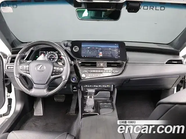 Lexus ES300h 2022 — Şəkil 9/20