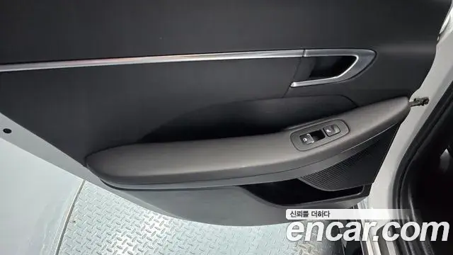 Hyundai Sonata Hybrid 2021 — Şəkil 20/30