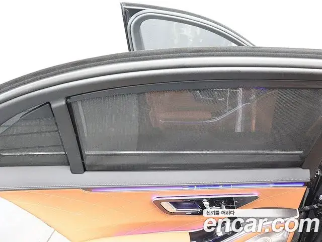 Mercedes-Benz S-Class 2023 — Photo 12/20