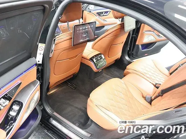 Mercedes-Benz S-Class 2023 — Photo 15/20