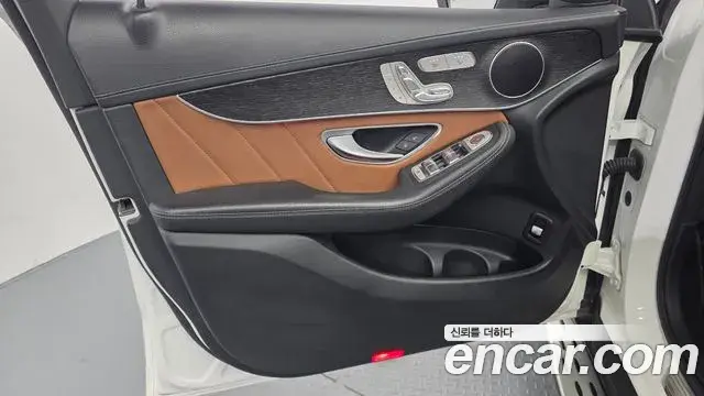 Mercedes-Benz GLC-Class 2022 — Şəkil 1/32