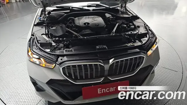 BMW 5 Series 2025 — Photo 30/34