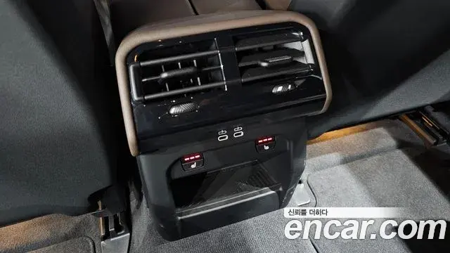 BMW 5 Series 2025 — Photo 15/34