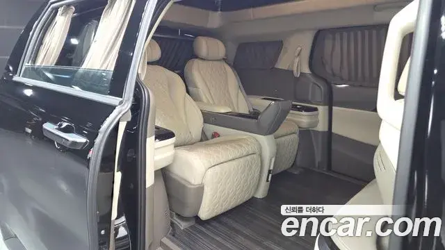 Kia Carnival 2024 — Photo 8/20