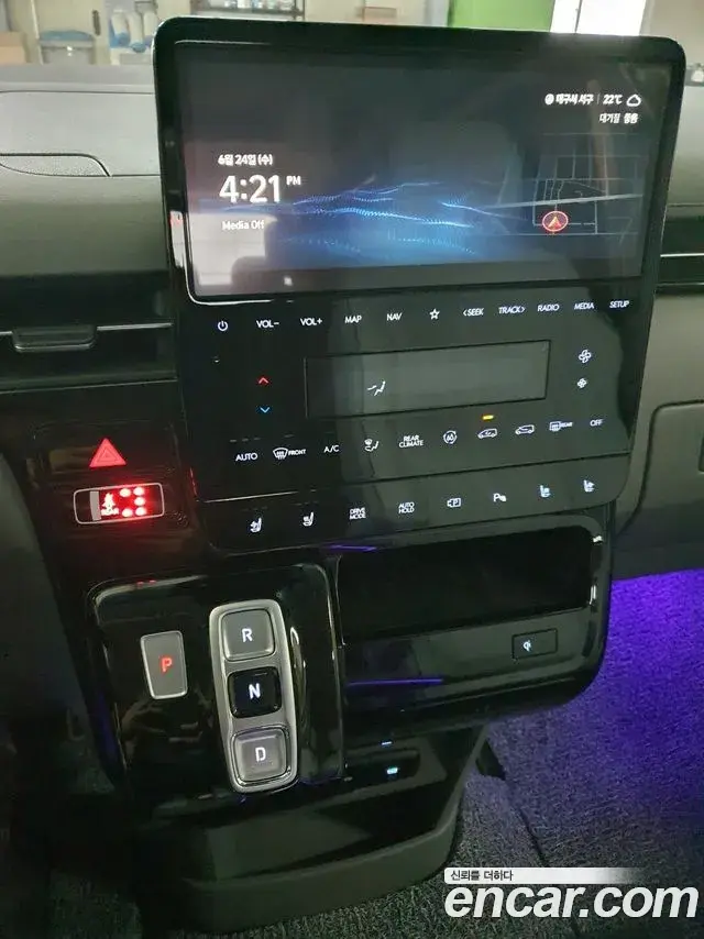 Hyundai Staria 2025 — Şəkil 4/16