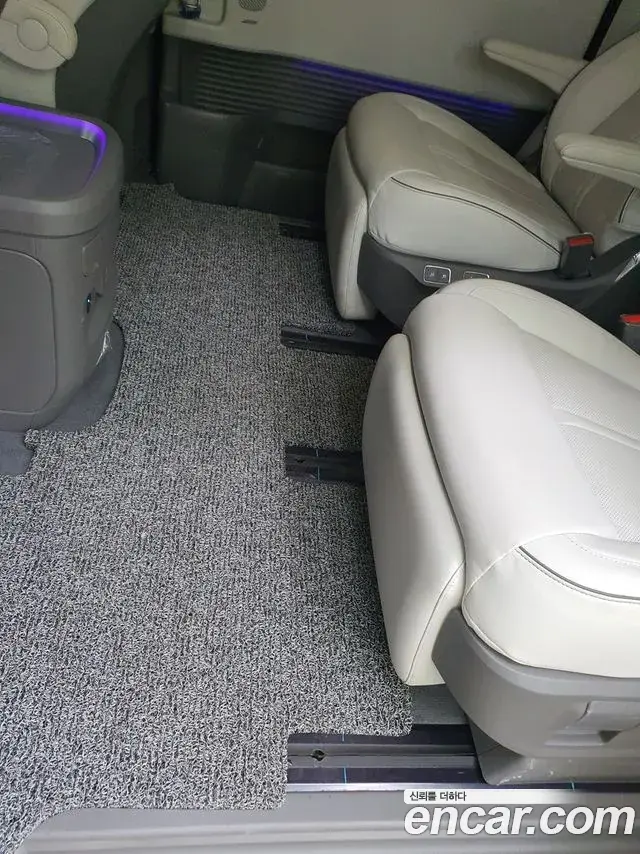 Hyundai Staria 2025 — Şəkil 3/16