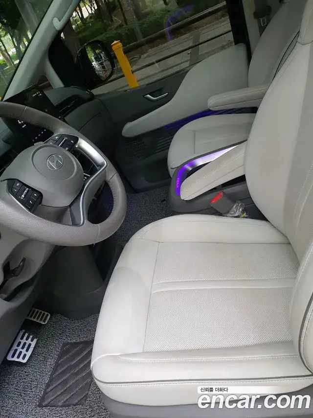 Hyundai Staria 2025 — Şəkil 9/16