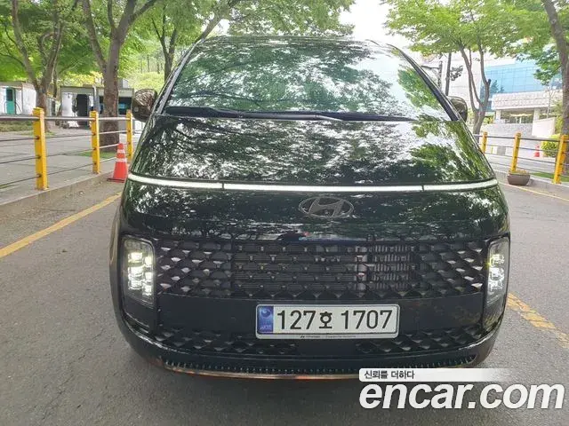Hyundai Staria 2025 — Şəkil 8/16