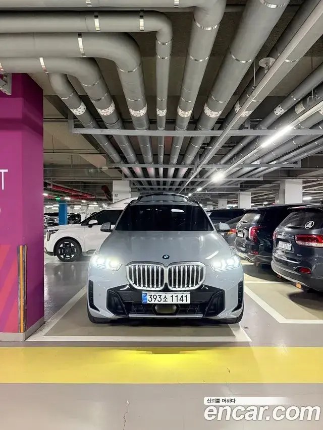 BMW X5 2025 — Photo 2/6