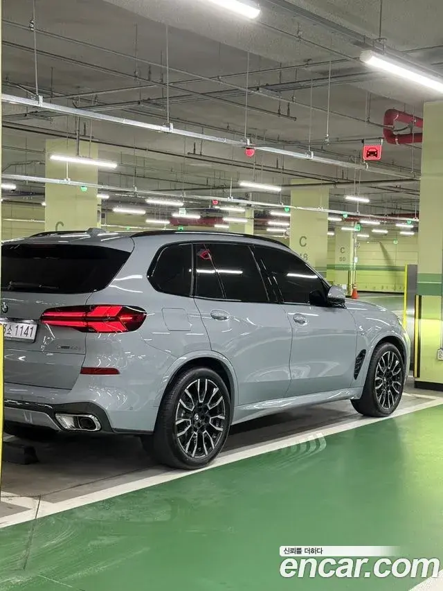 BMW X5 2025 — Photo 1/6