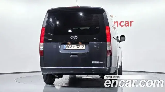 Hyundai Staria 2023 — Photo 21/32