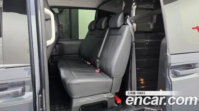 Hyundai Staria 2023 — Photo 23/32