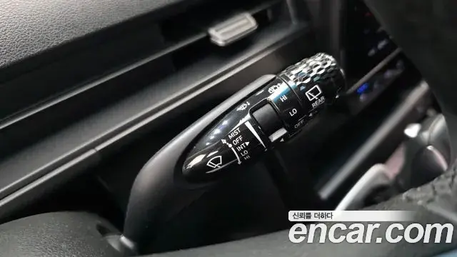 Hyundai Staria 2023 — Photo 5/32