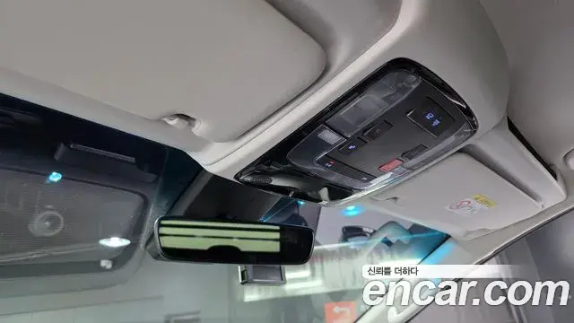 Hyundai Staria 2023 — Photo 29/32