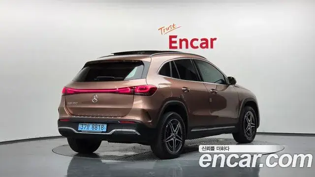 Mercedes-Benz EQA 2022 — Photo 13/33