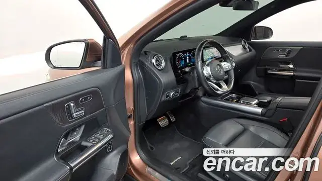 Mercedes-Benz EQA 2022 — Photo 5/33