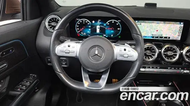 Mercedes-Benz EQA 2022 — Photo 10/33