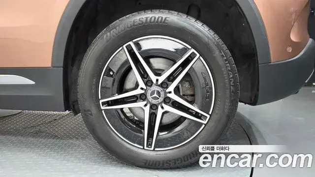 Mercedes-Benz EQA 2022 — Photo 29/33