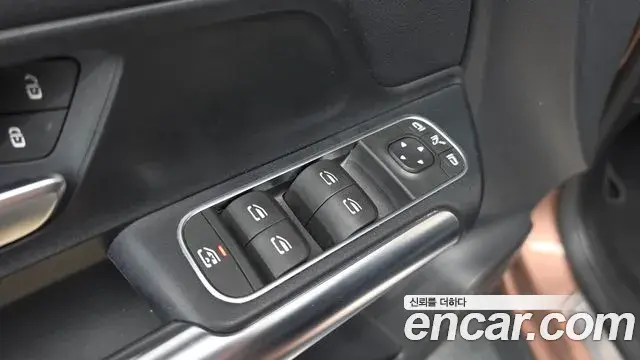 Mercedes-Benz EQA 2022 — Photo 11/33