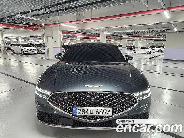 Genesis G90 2022 — ფოტო 18/20