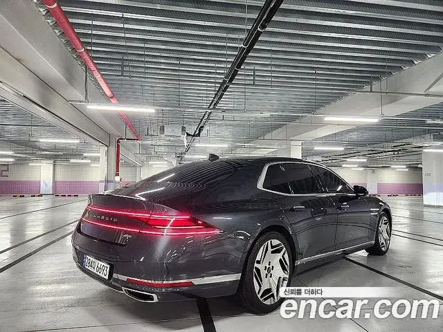 Genesis G90 2022 — ფოტო 17/20