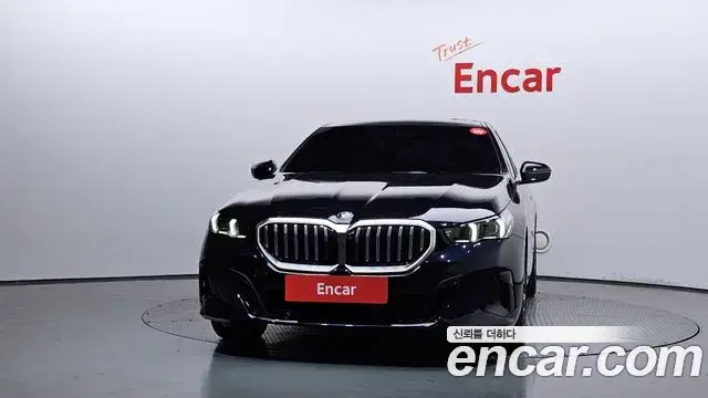 BMW 5 Series 2025 — Şəkil 9/20