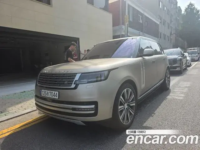 Land Rover Range Rover 2023 — Photo 2/20