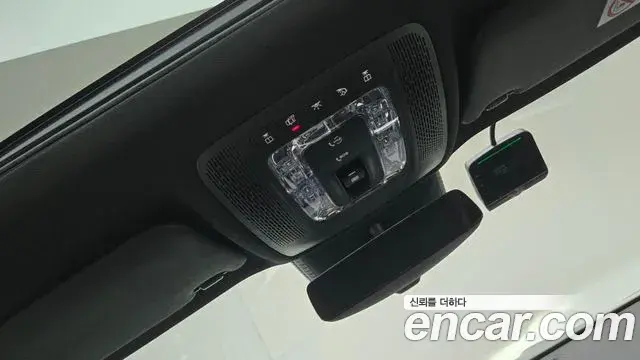 Mercedes-Benz GLB-Class 2025 — Фото 16/17