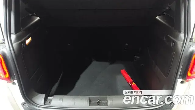 Jeep Renegade 2020 — Şəkil 16/32