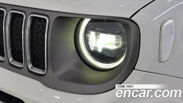 Jeep Renegade 2020 — Şəkil 26/32