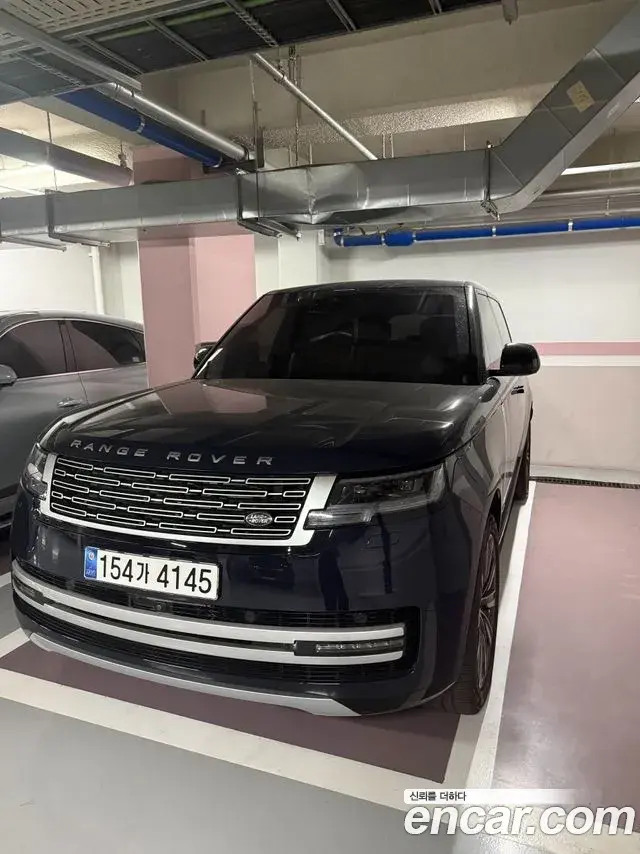 Land Rover Range Rover 2023 — Фото 8/8