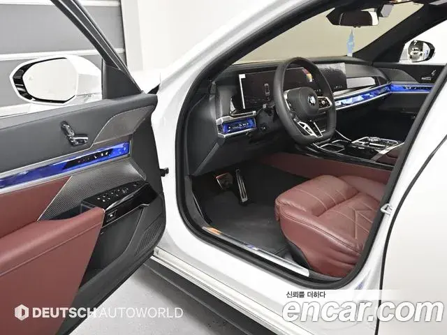 BMW 7 Series 2025 — ფოტო 18/20