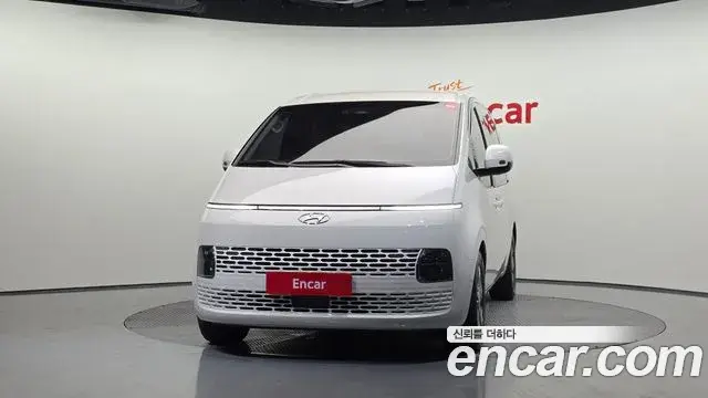 Hyundai Staria 2021 — Фото 3/20