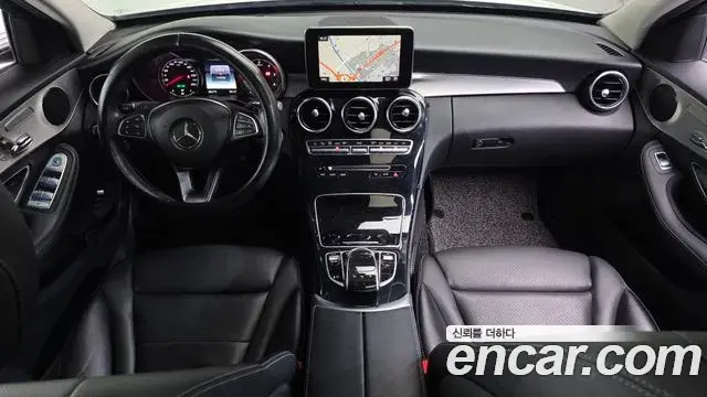 Mercedes-Benz C-Class 2018 — ფოტო 20/30