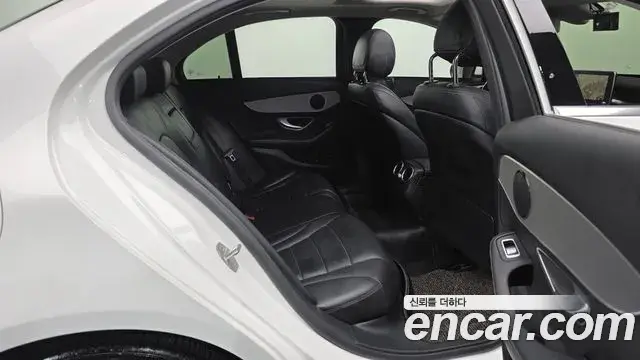 Mercedes-Benz C-Class 2018 — ფოტო 14/30