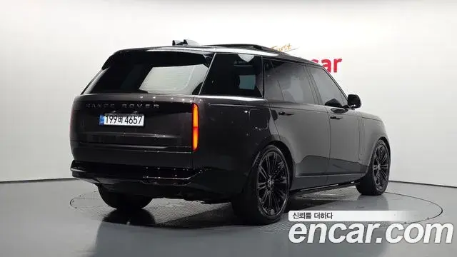 Land Rover Range Rover 2025 — ფოტო 8/20