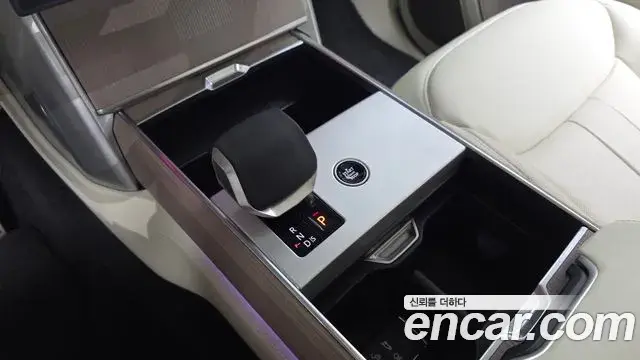 Land Rover Range Rover 2025 — ფოტო 6/20