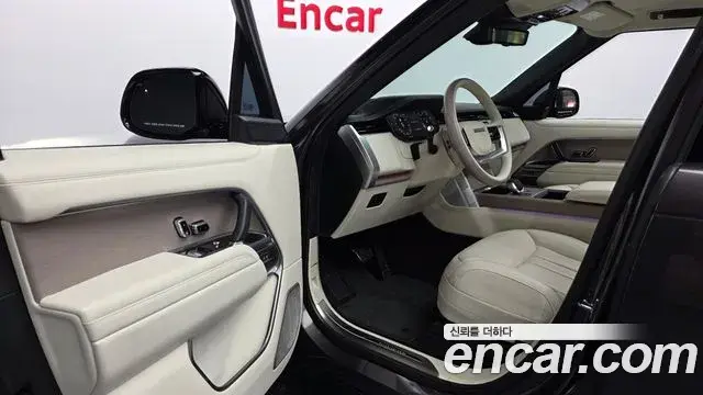 Land Rover Range Rover 2025 — ფოტო 15/20