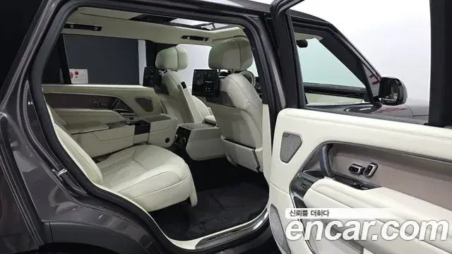 Land Rover Range Rover 2025 — ფოტო 11/20