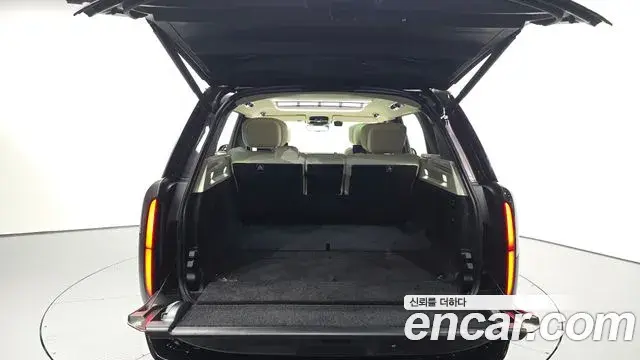 Land Rover Range Rover 2025 — ფოტო 16/20