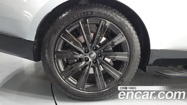 Land Rover Range Rover 2025 — Photo 9/20