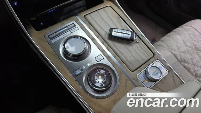 Genesis GV80 2023 — Фото 7/20