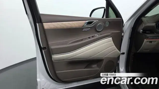 Genesis GV80 2023 — Photo 35/36