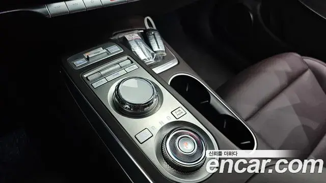 Genesis GV70 2023 — Şəkil 15/30