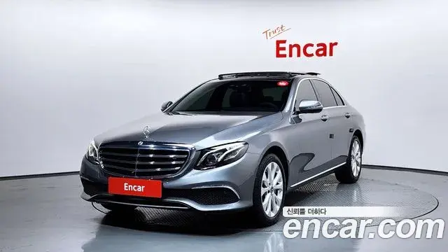 Mercedes-Benz E-Class 2019 — Photo 5/37