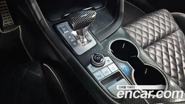 Genesis G70 2018 — ფოტო 13/20