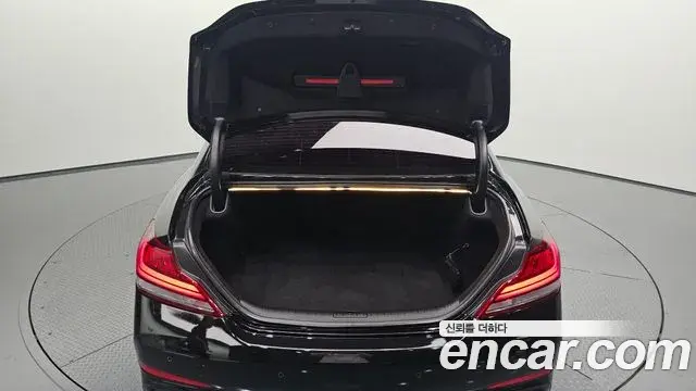 Genesis G70 2018 — ფოტო 4/20